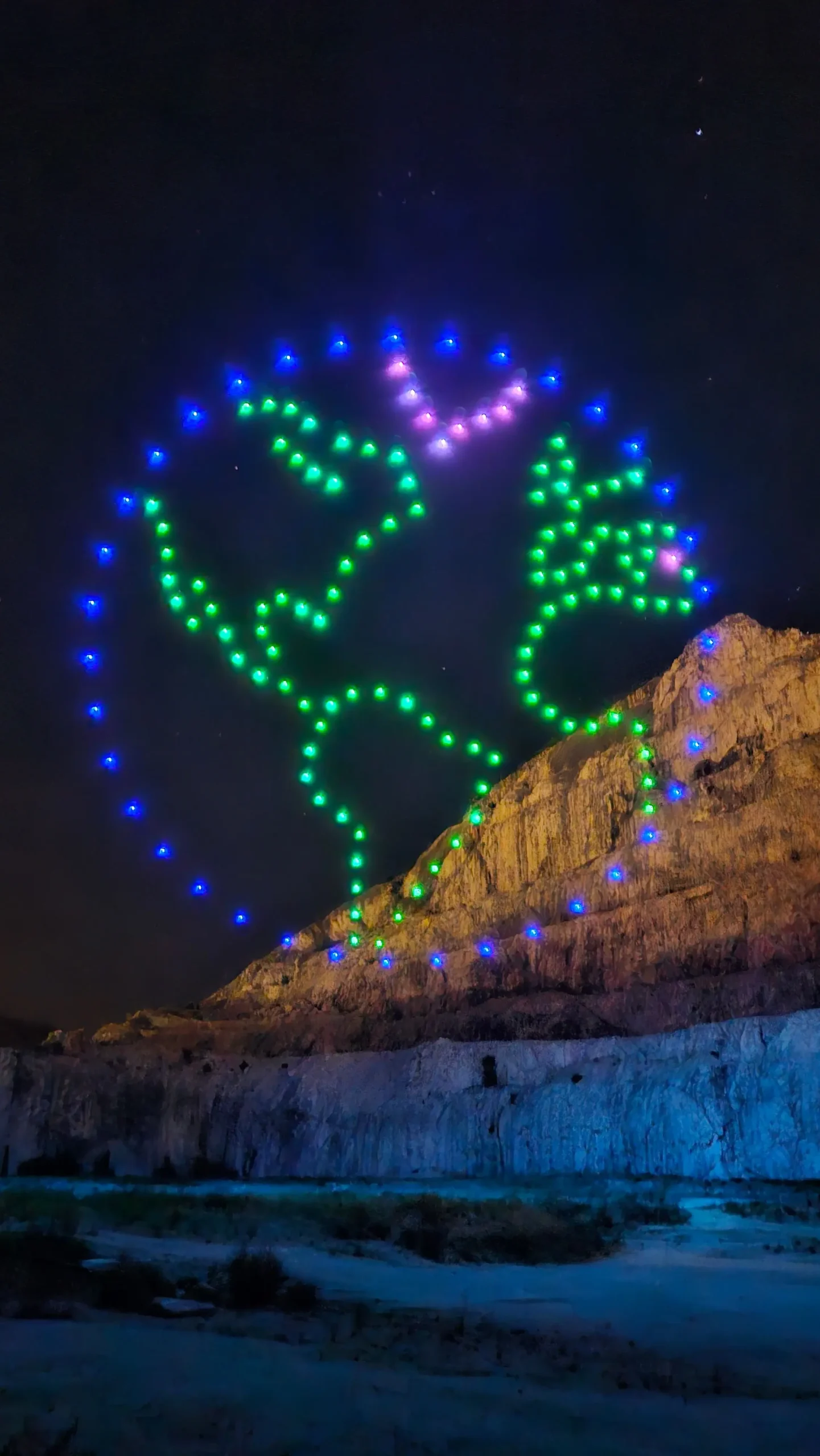 Drone light show s motivom zemaljske kugle