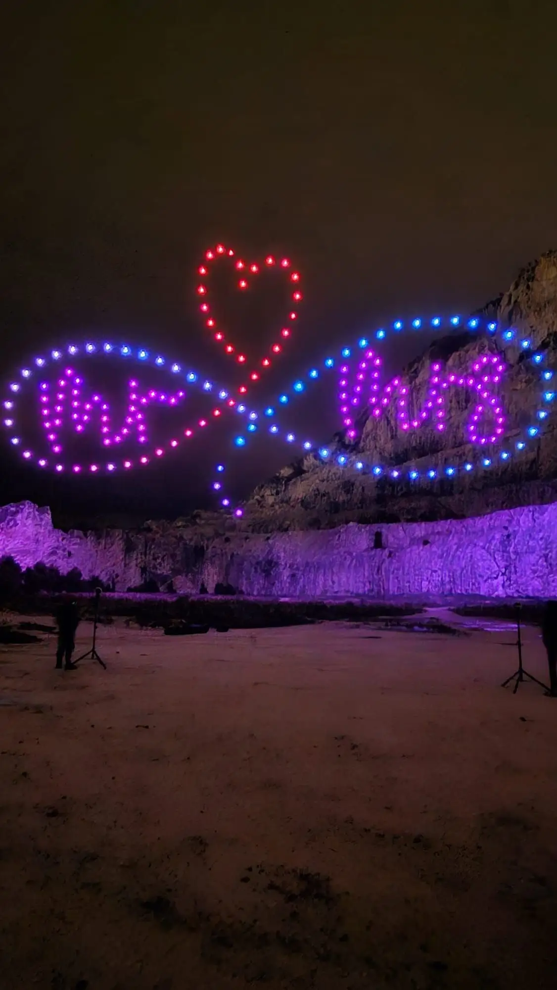 Drone light show s Mr & Mrs infinity formacijom za vjenčanja i luksuzne evente