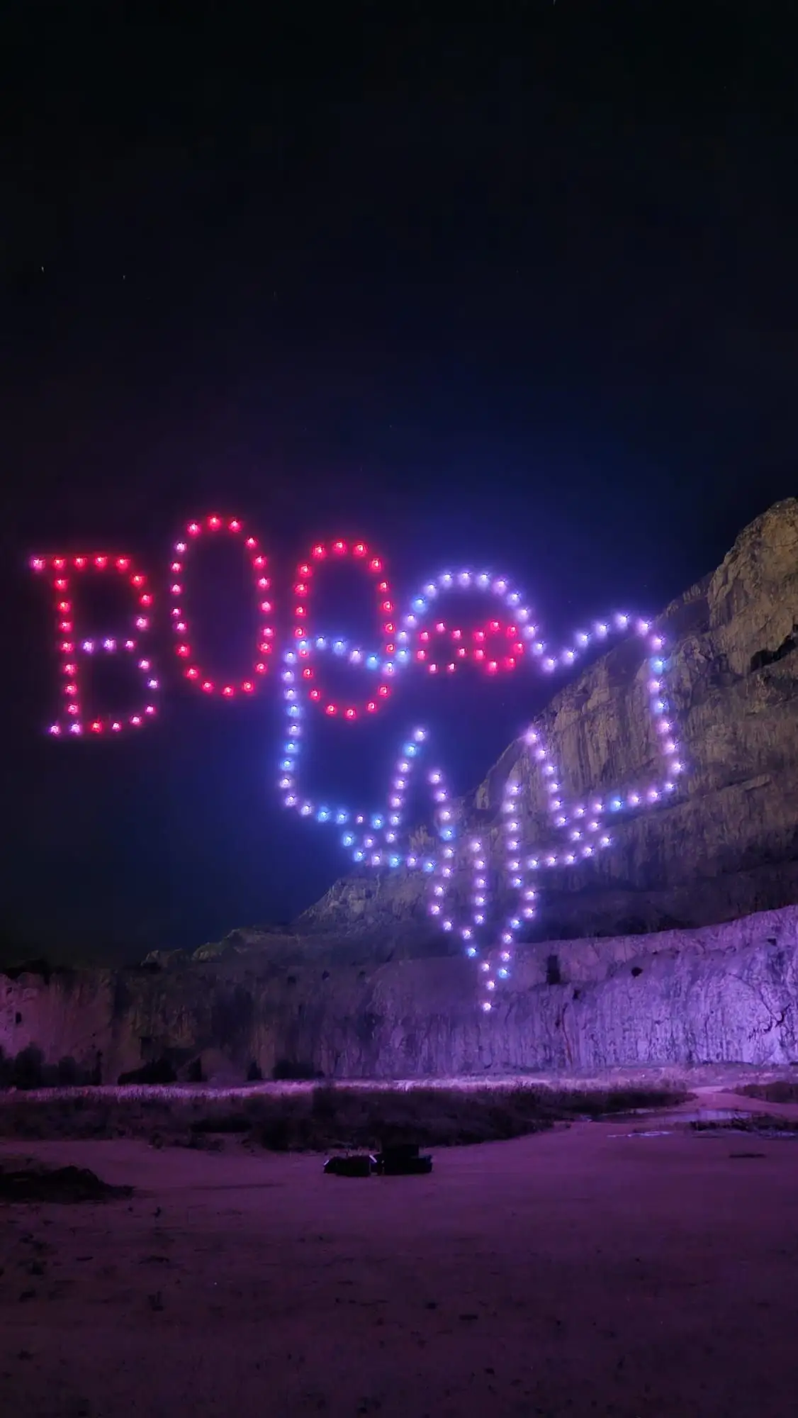 Drone light show s formacijom duha za Halloween evente i festivale